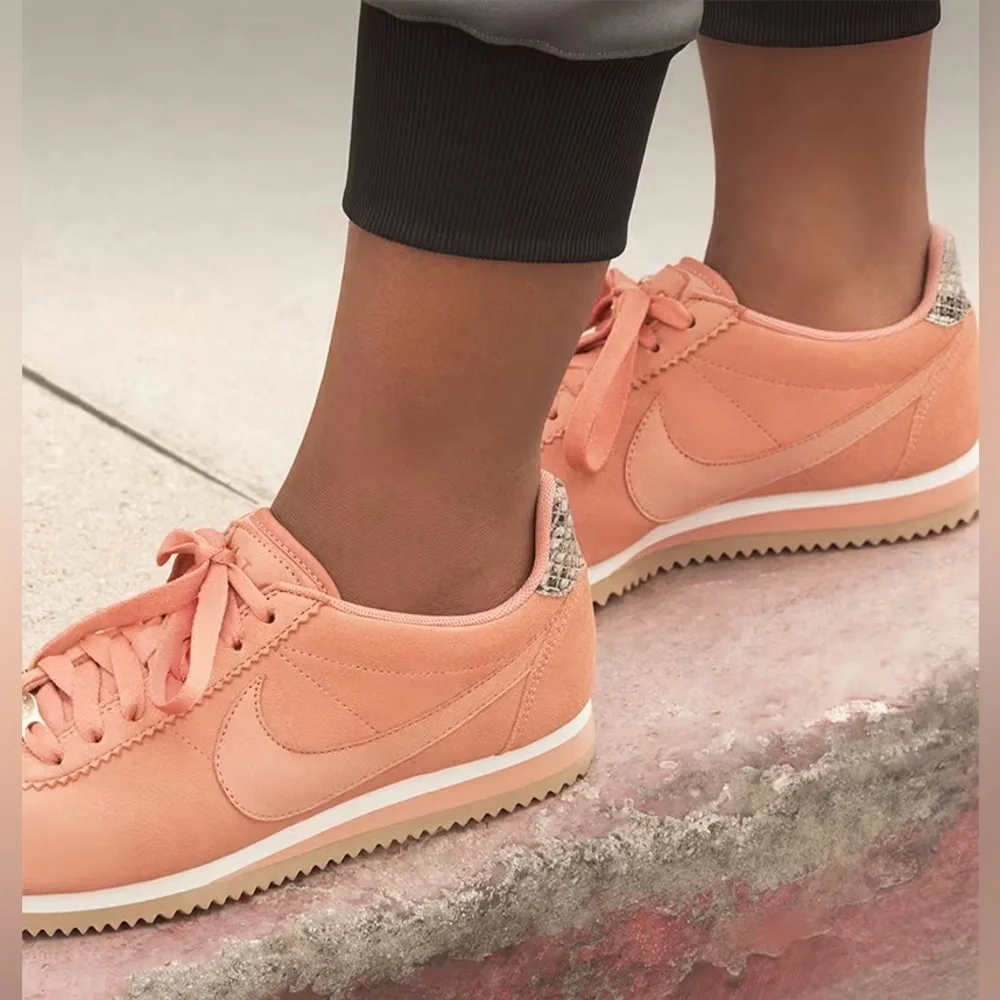 Nike classic Cortez ALC snakeskin blush 8.5